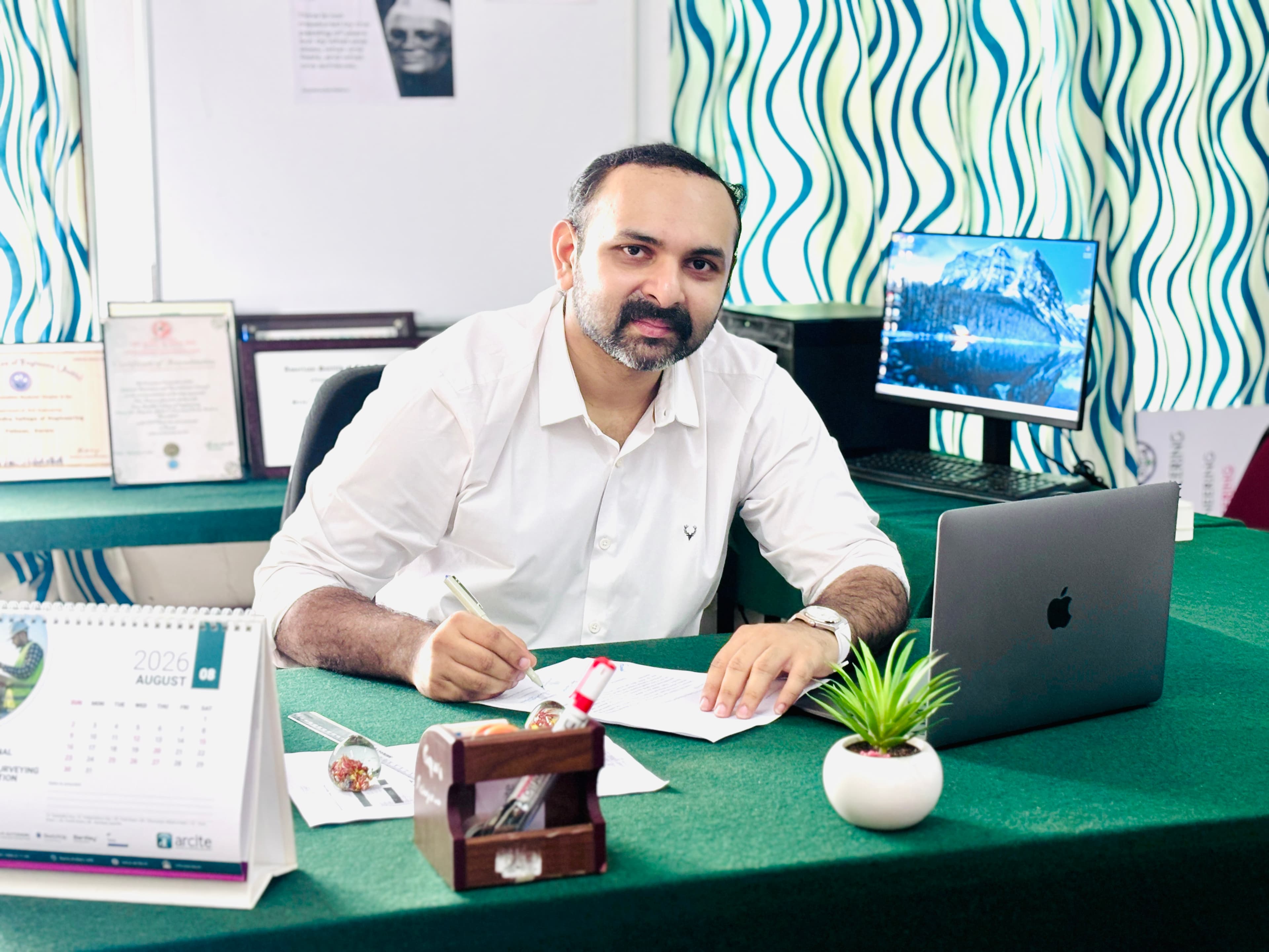 Dr. Unnikrishnan S